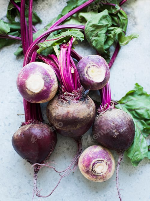 Preview: Overhead view of bunch of beetroots and turnips