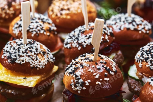 Preview: Miniature Sesame Seed Burgers Food Close Up