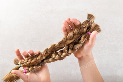 Preview: Cut long hair as donation for cancer charity