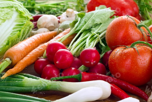Preview: Vegetables on cutting board