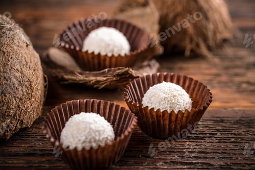 Preview: White chocolate candy