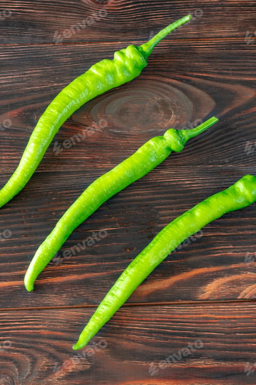 Preview: Green chili peppers