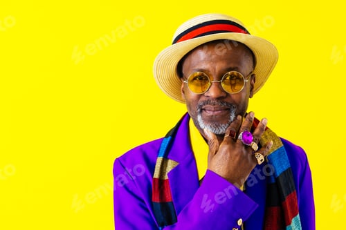 Preview: Cool senior man with fashionable outfit portrait