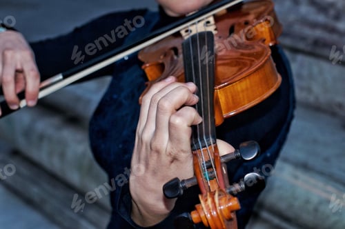 Preview: Music
Violinist
Nominated🎶