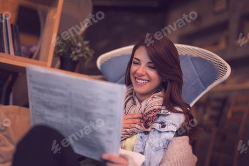 Preview: Reading newspapers