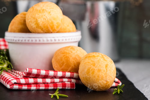 Preview: Brazilian cheese buns