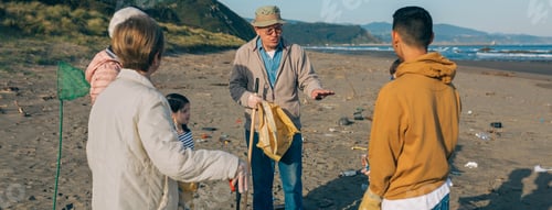 Preview: Volunteers preparing to clean the beach