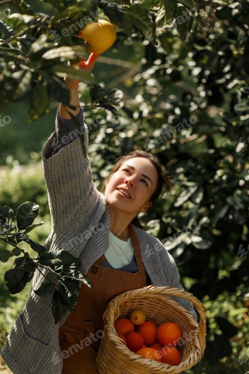 Preview: Woman farmer