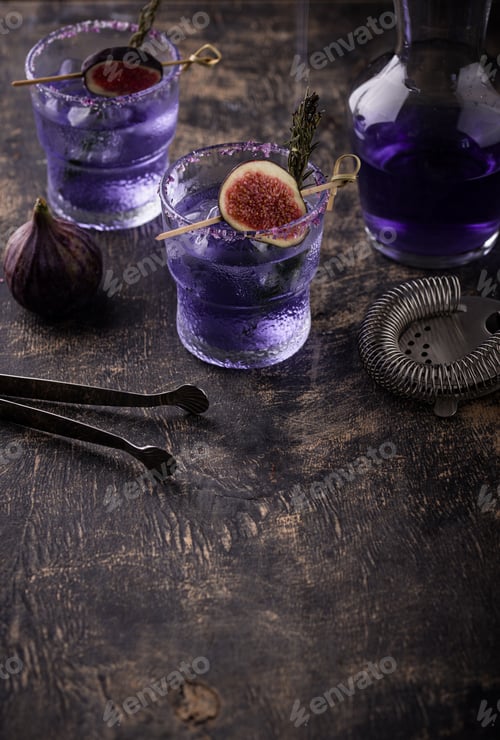 Preview: Purple fig cocktail or mocktail in glass