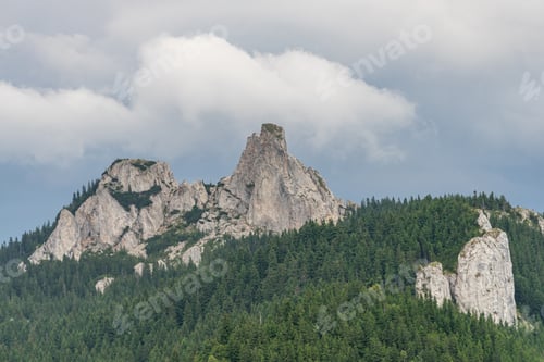 Preview: Lady's Stones In Romania