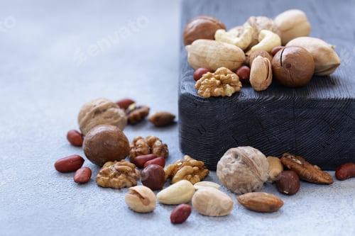Preview: Various Nuts
