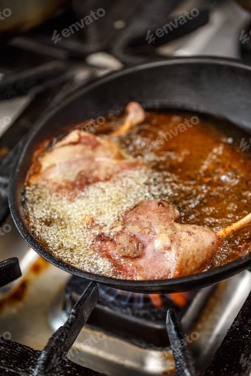 Preview: Duck leg roasted