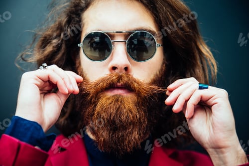 Preview: Hipster man