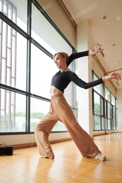 Preview: Dancer Enjoying Dancing Alone