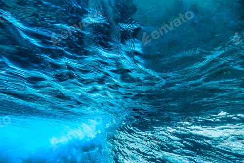 Preview: Power wave in sunny day