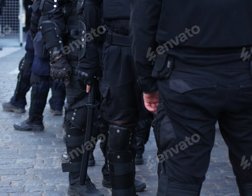 Preview: Policemen in uniform for policing demonstrations and strikes