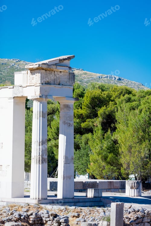 Preview: photo of beautiful ruins on the wonderful mountain background in Greece