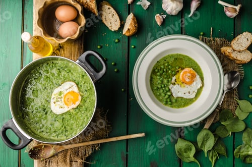 Preview: Soup of young peas