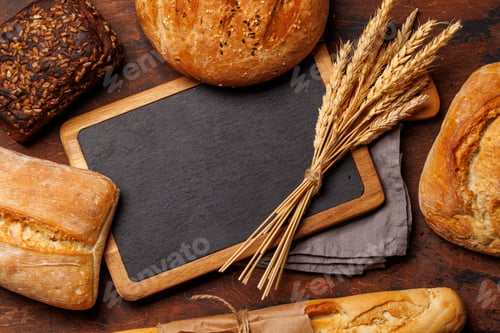 Preview: An assortment of freshly baked bread displayed on a table