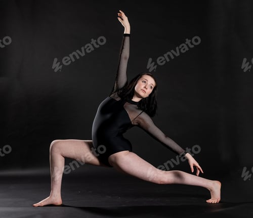 Preview: Portrait of young ballet dancer