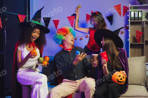 Preview: Drinks and conversation, social gathering and get together. Young people, celebration at home.