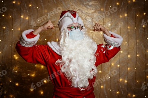 Preview: Santa Claus in glasses and a mask against the virus