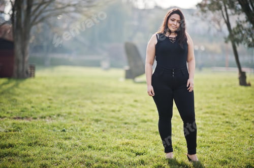 Preview: Pretty latino model girl from Ecuado