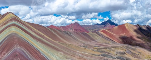 Preview: Landscape shot of the beautiful and colorful Rainbow Mountains in Peru