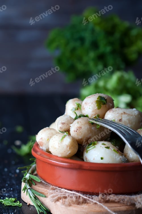 Preview: Young boiled potatoes