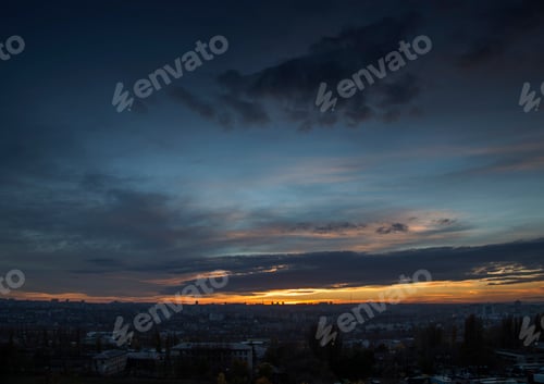 Preview: Sunset in the city.