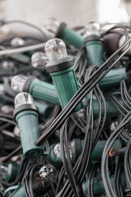Preview: Knotted Christmas lights