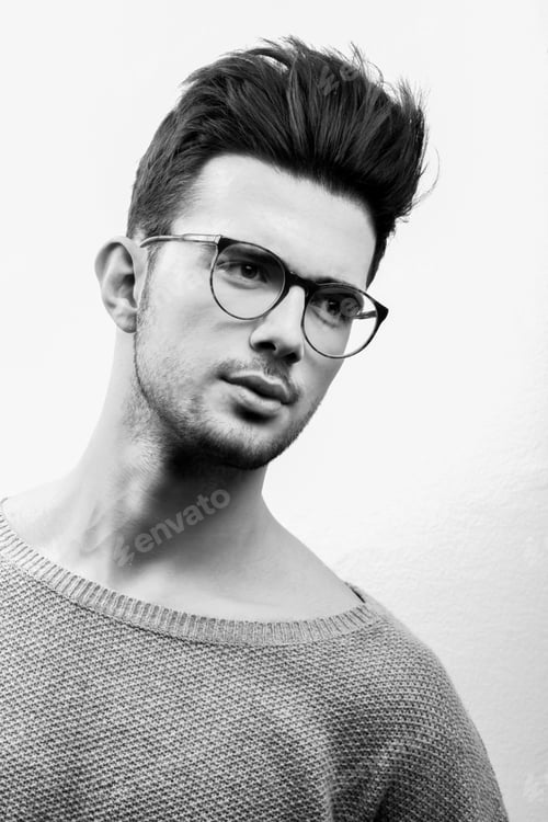 Preview: Black and white fashion portrait