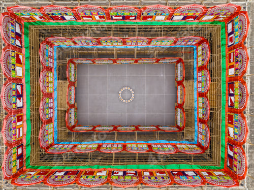 Preview: Top down view for row of colorful flower plaque
