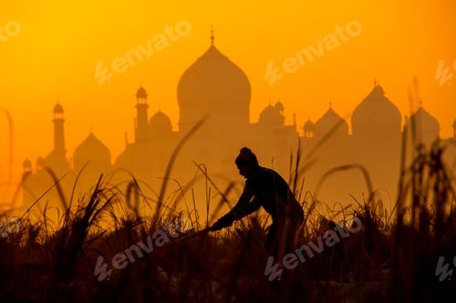Preview: Taj Mahal at sunrise on the Yamuna River