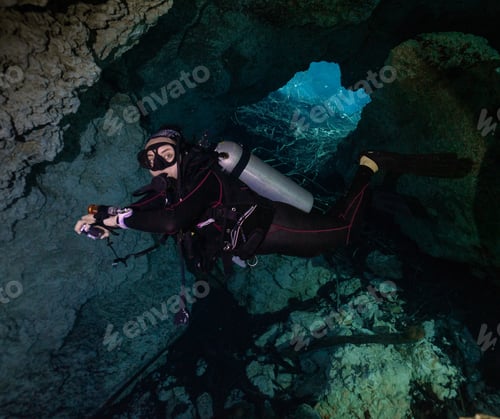 Preview: technical diving in a cenote in mexico.
