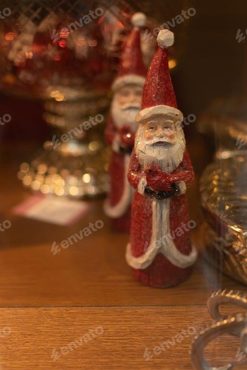 Preview: Little Santa figure