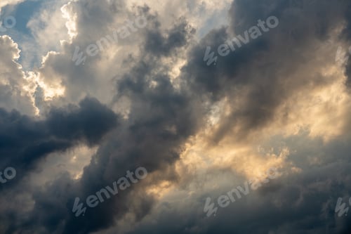 Preview: Lost in the clouds, where the sky is your canvas