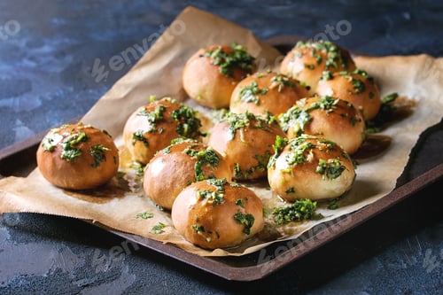 Preview: Homemade garlic buns