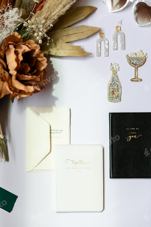 Preview: Wedding flat lay
