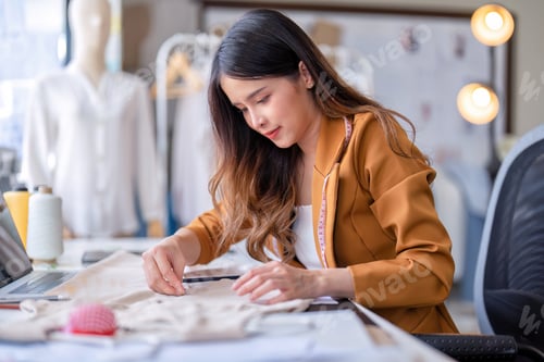 Preview: Young professional clothes fashion designer