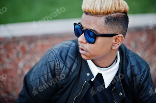 Preview: Stylish arabian muslim boy