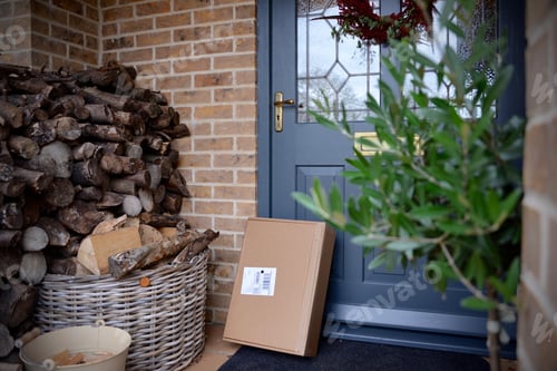 Preview: online shopping delivered to front door