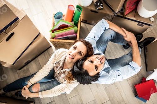 Preview: Young couple moving in into new apartment
