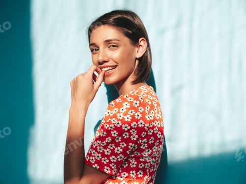 Preview: Beautiful woman posing in studio