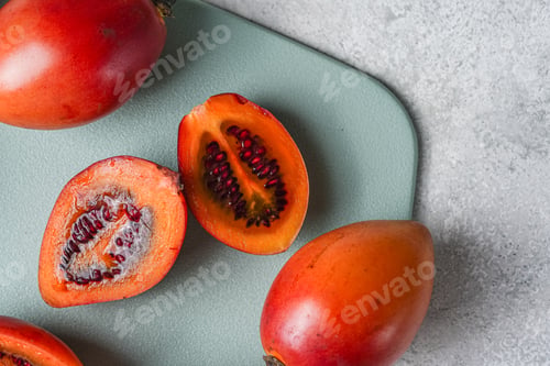 Preview: tamarillo fruit
