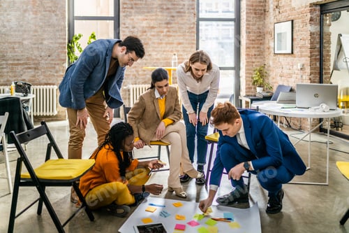 Preview: Business team working in a start-up office
