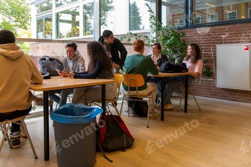 Preview: Students in workgroup