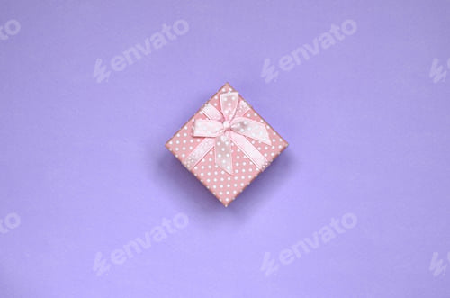 Preview: gift