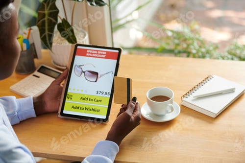 Preview: Woman Shopping Online with Tablet and Credit Card