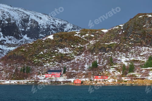 Preview: Rd rorbu houses in Norway in winter
